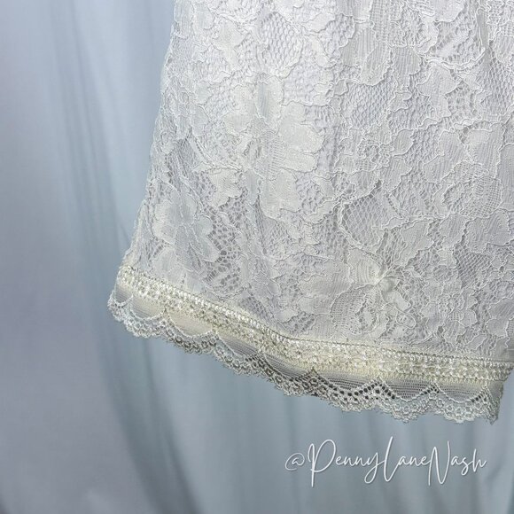 Bebe Colorblock Lace Romper Black & White - Picture 10 of 11